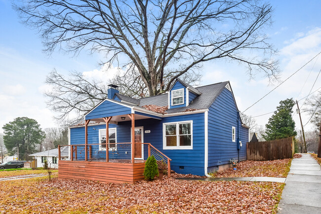 Building Photo - Contemporary 3 Bedroom Home