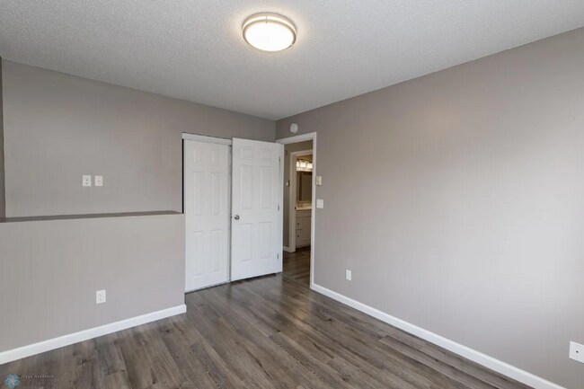 Foto del edificio - 715 49th St S