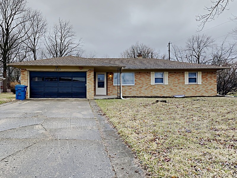 1303 Roseway Dr, Indianapolis, IN 46219 House Rental in Indianapolis