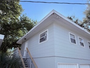Building Photo - 986 22nd Ave S