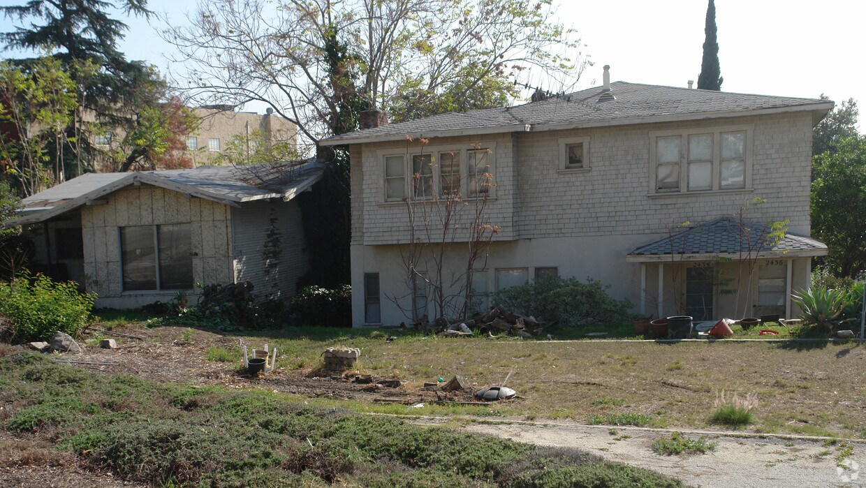 Foto del edificio - 2434 Foothill Blvd