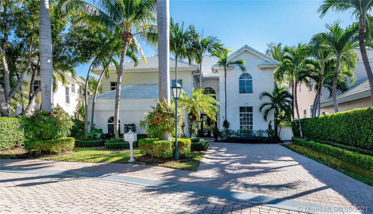 Primary Photo - 29 Grand Bay Estates Cir