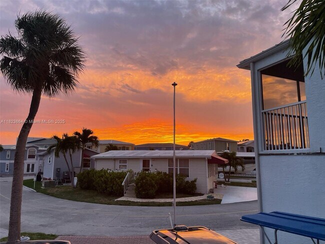 Foto del edificio - 91 Nettles Blvd