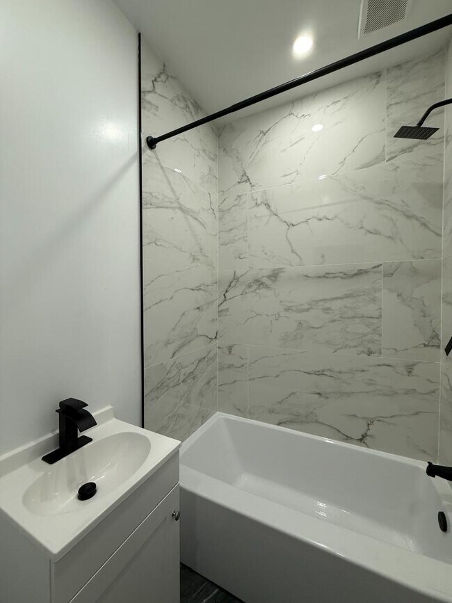 Foto del edificio - 249 2nd St