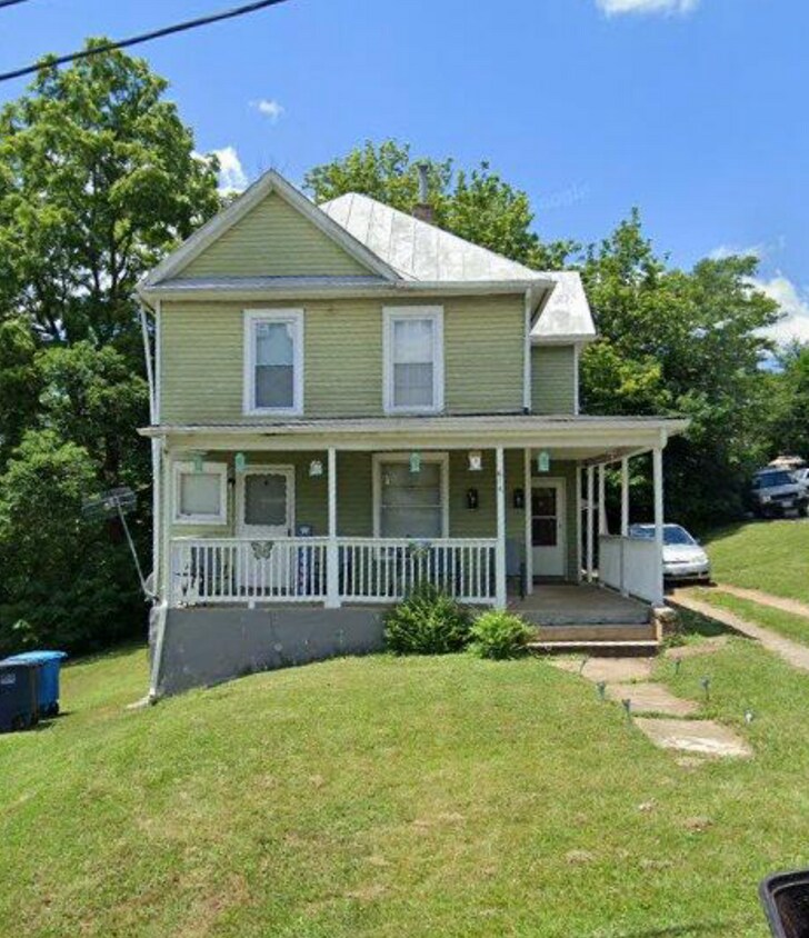 Foto principal - 614 21st St NW