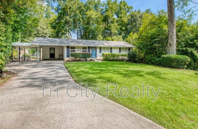 Foto del edificio - 212 Hilltop Dr