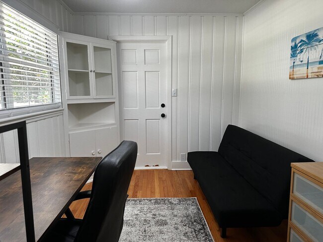 Foto del edificio - 1309 E Harding St