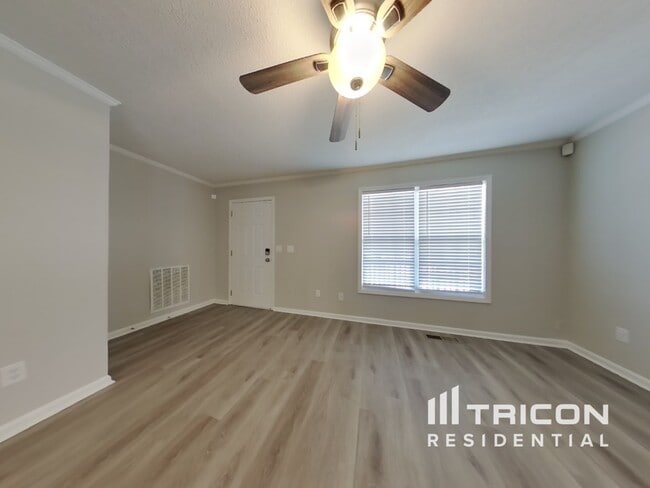 Foto del edificio - 103 Huntington Way