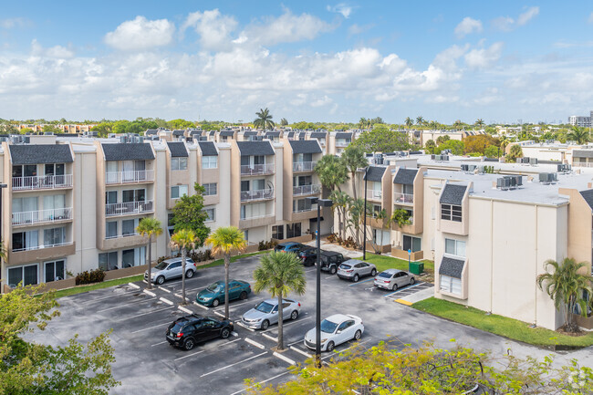 Building Photo - Kings Creek