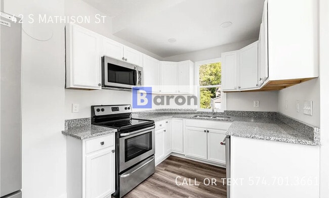 Building Photo - 42 S Mathison St