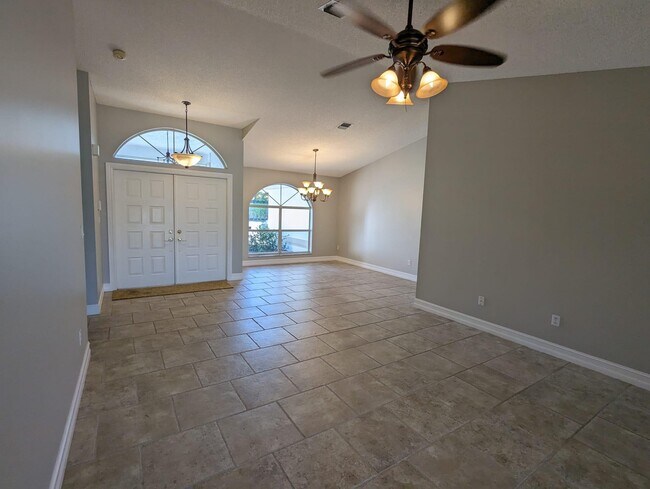 Building Photo - 10874 Paso Fino Dr