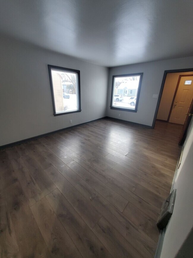 Building Photo - 3 Bedroom Single Family for Rent