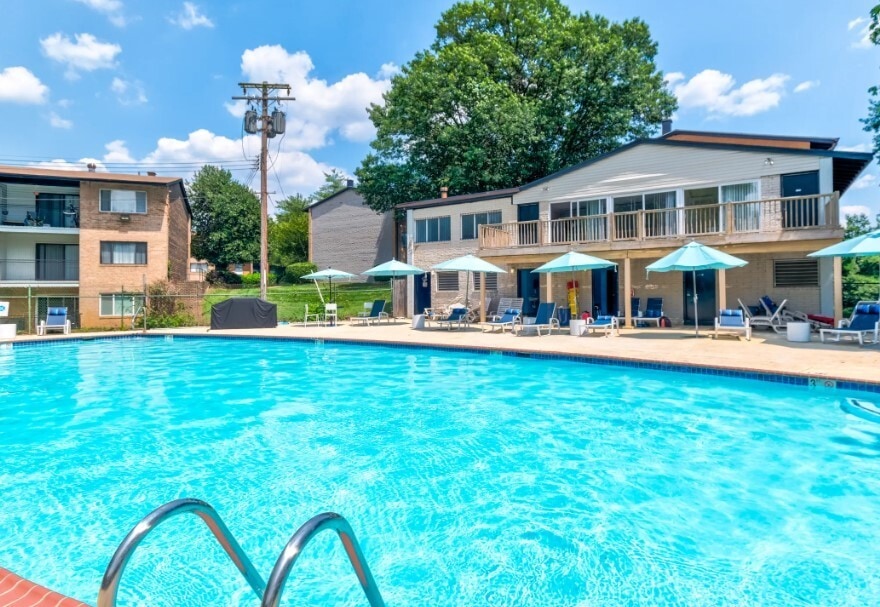 Oaks at Oxon Hill Apartments at 5400 Livingston Rd Oxon Hill, MD