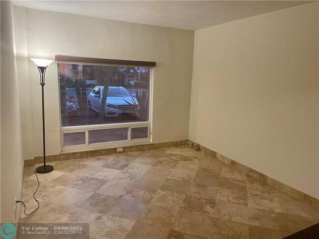 Foto del edificio - 2917 NE 33rd Ave