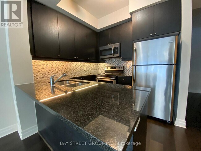 Photo du bâtiment - 8110-8110 Birchmount Rd