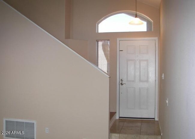 Building Photo - 3032 E Wahalla Ln