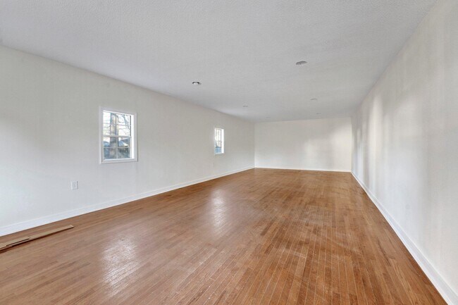 Foto del edificio - 3780 Shirlwood Ave
