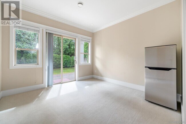 Building Photo - 55XX Chemainus Dr
