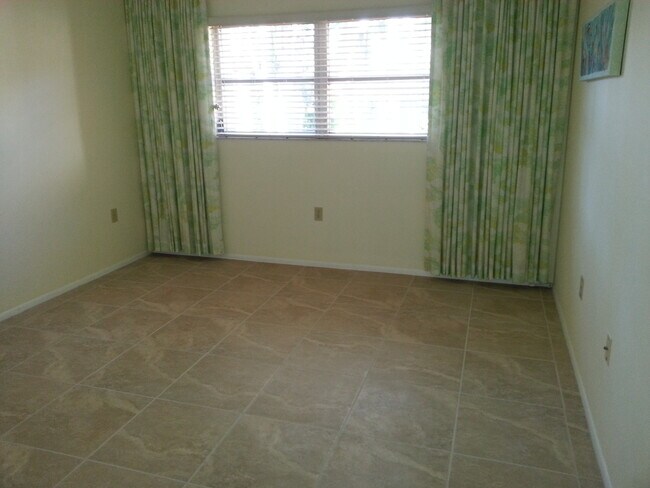 Building Photo - 2312 Springsong Dr