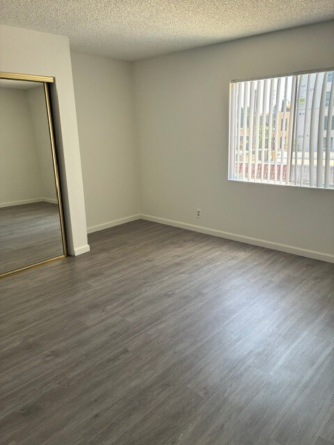 Foto del edificio - 635 N Virgil Ave