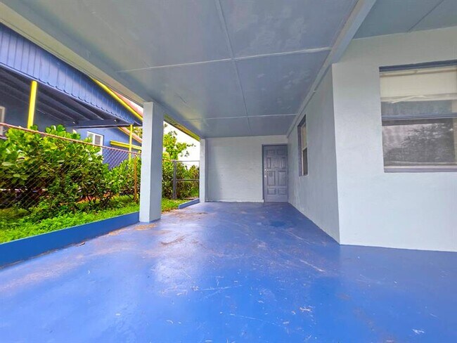 Foto del edificio - 416 NW 19th Ave