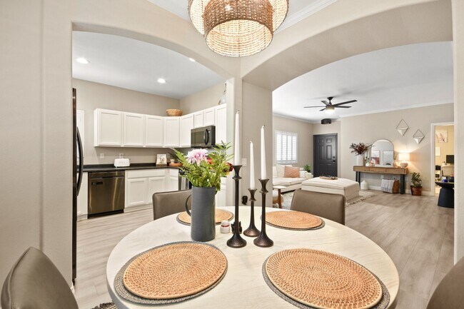 Building Photo - 2 Bedroom Condo in Summerlin, Las Vegas