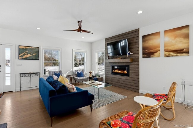 Foto del edificio - 1510 Maple Ln