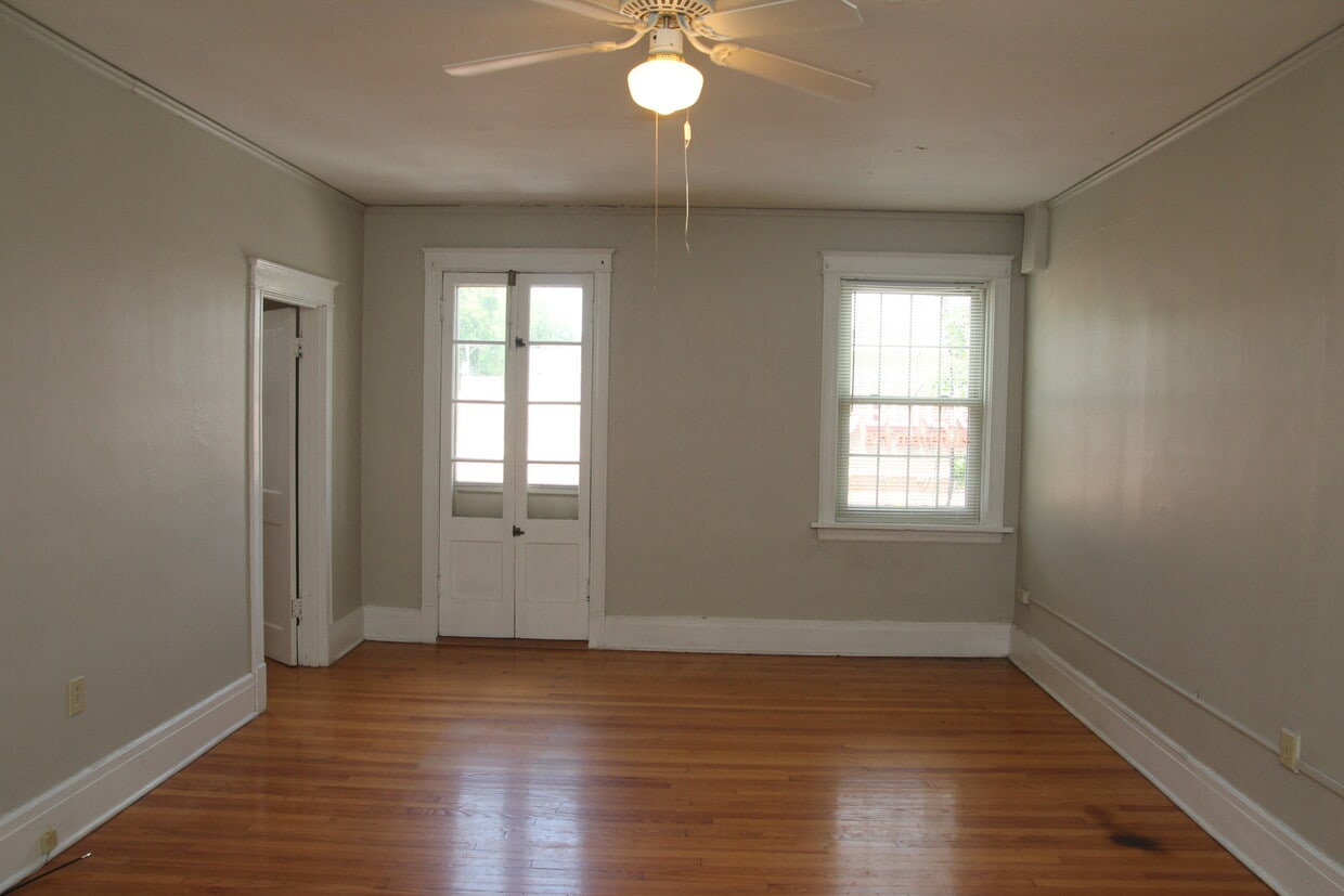 Primary Photo - 6252 Delmar Blvd