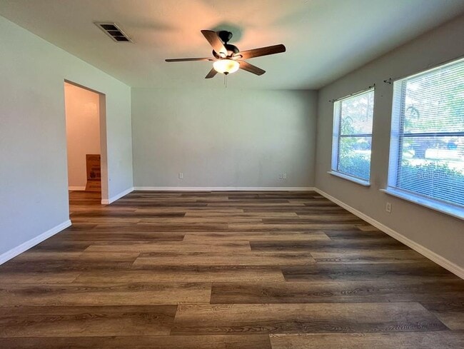 Foto del edificio - 5821 NW 23rd Terrace