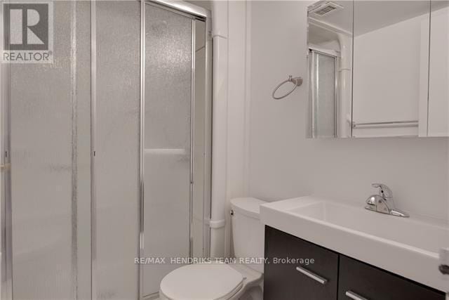 Photo du bâtiment - 215-215 Glenridge Ave