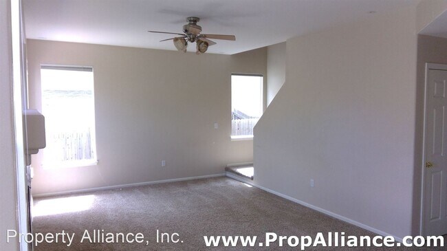 Building Photo - 3 br, 2.5 bath House - 4020 S. Rome Street