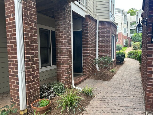 Foto del edificio - Adorable 2 Bedroom Condo!