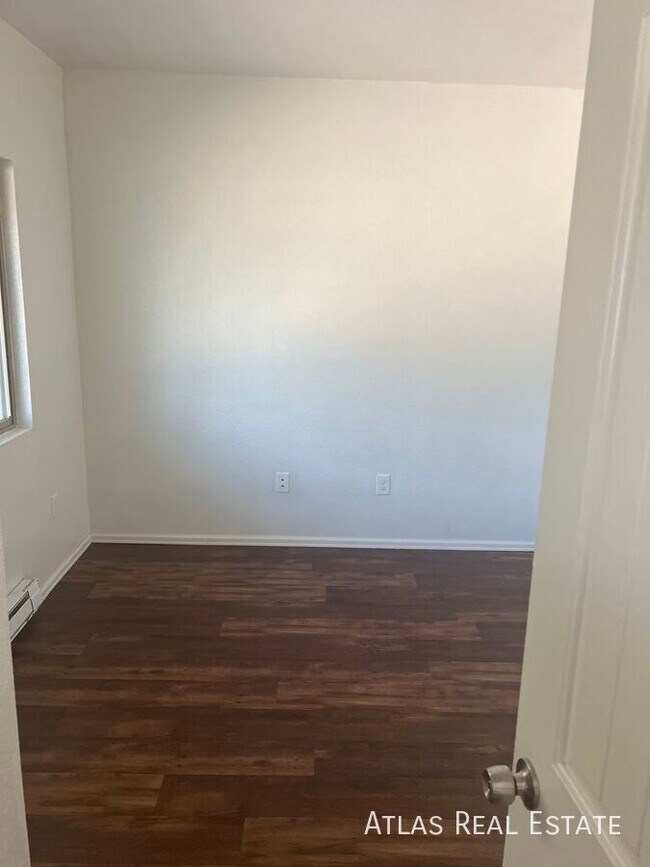 Foto del edificio - 236 W Iowa Ave