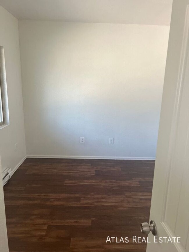 Building Photo - 236 W Iowa Ave