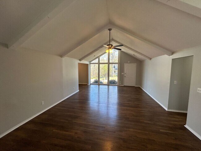 Foto del edificio - 1256 Glenridge Ln