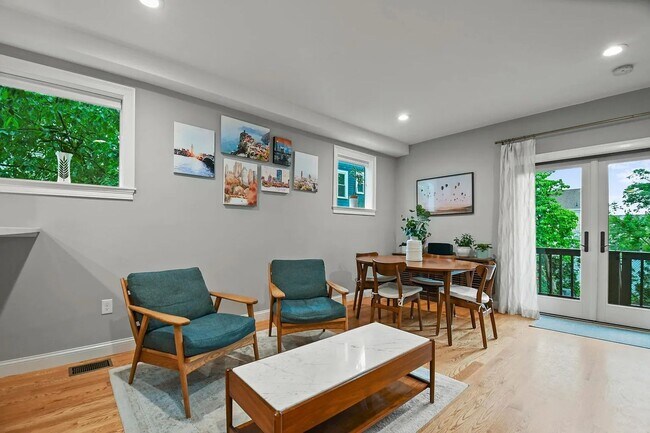 Foto del edificio - Renovated Apartment in Medford