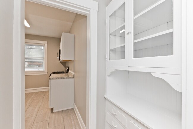 Foto del edificio - 1019 Dempster St