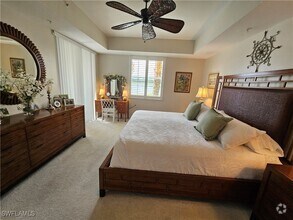 Building Photo - 10720 Ravenna Way