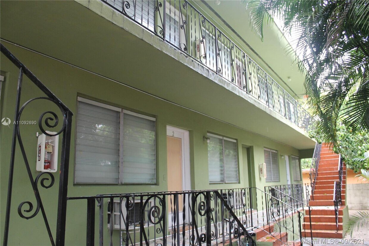 Foto del edificio - 1565 SW 6th St