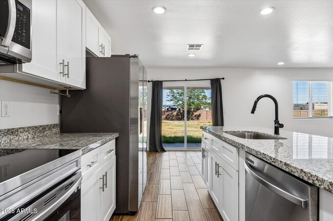 Foto del edificio - 55 N Santa Barbara