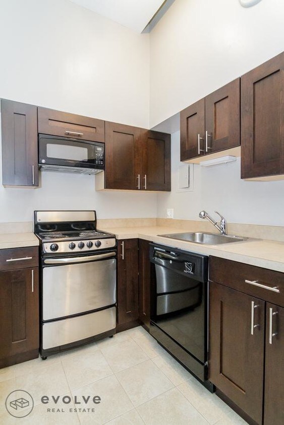 Foto principal - 500 W Wellington Ave