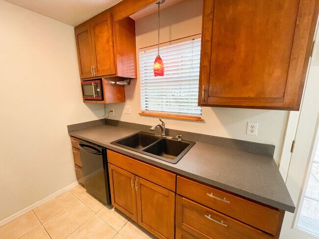 Foto del edificio - Discover Comfort and Convenience in Austin...