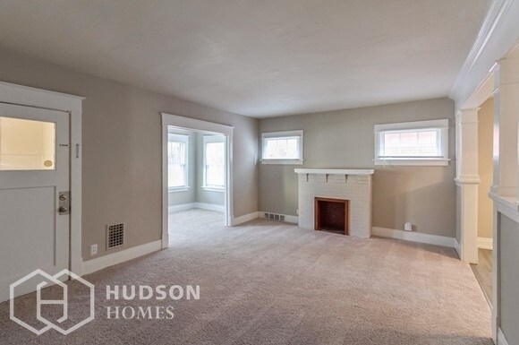 Foto del edificio - NOW AVAILABLE! - 27 ATHOL ST Unit 1, Buffa...