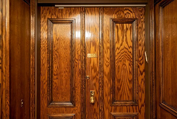 Building Photo - 300 N Swall Dr