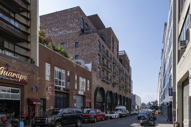 Building Photo - The Kent House