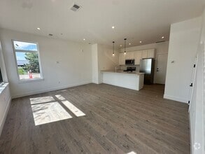 Building Photo - 150 Rothrock Pl