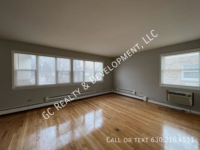 Building Photo - 263 Uteg St