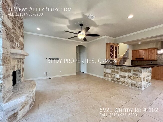 Building Photo - **2 Story, 3 Bed, 3.5 Bath Home Located Ne...