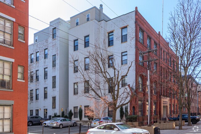 Foto del edificio - 167 Wayne St