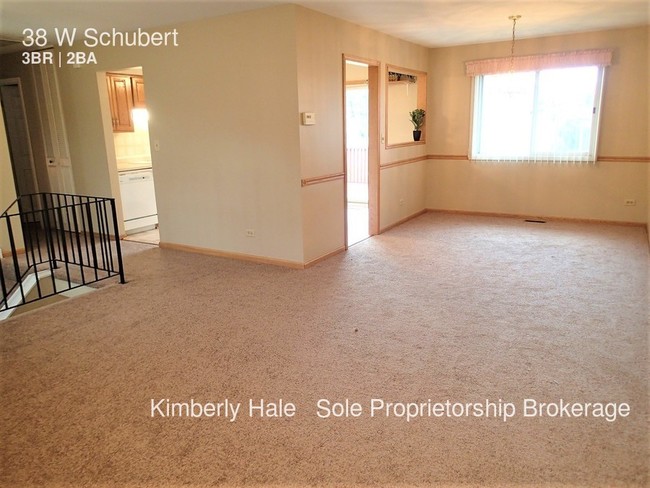 Building Photo - 38 W Schubert Ave
